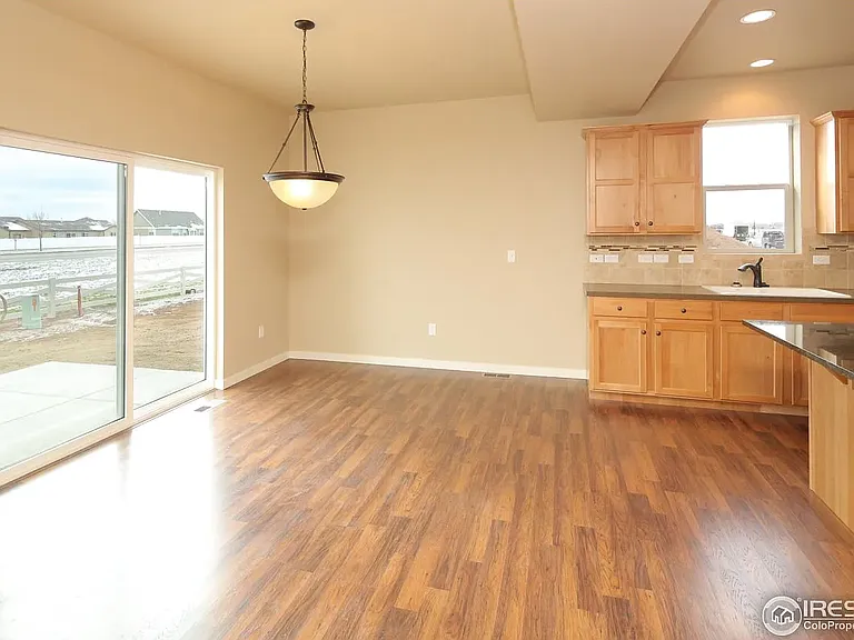 3925 Ginkgo St — Photo 6