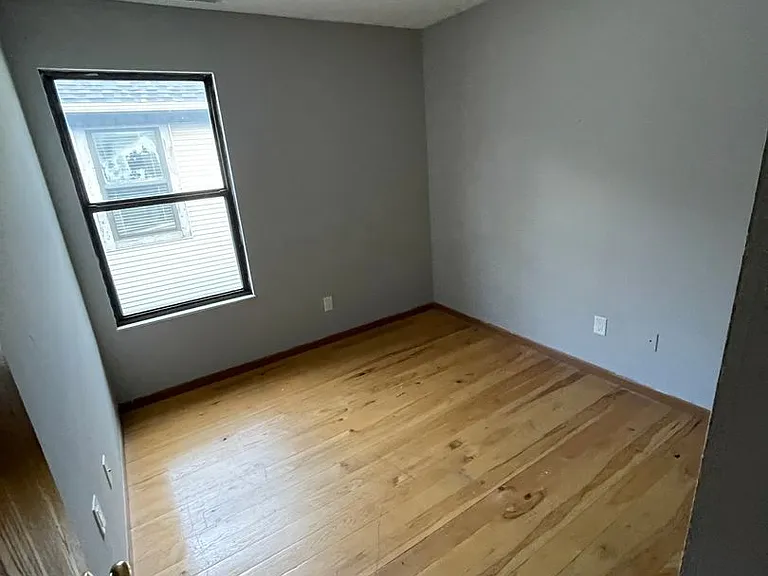 72 Chittenden Ave — Photo 15