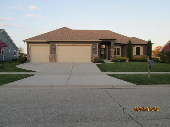 5227 Kings WAY, Racine, WI 53403
