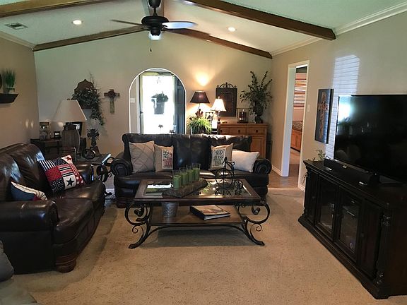 5th image of 308 Parkwood Ln