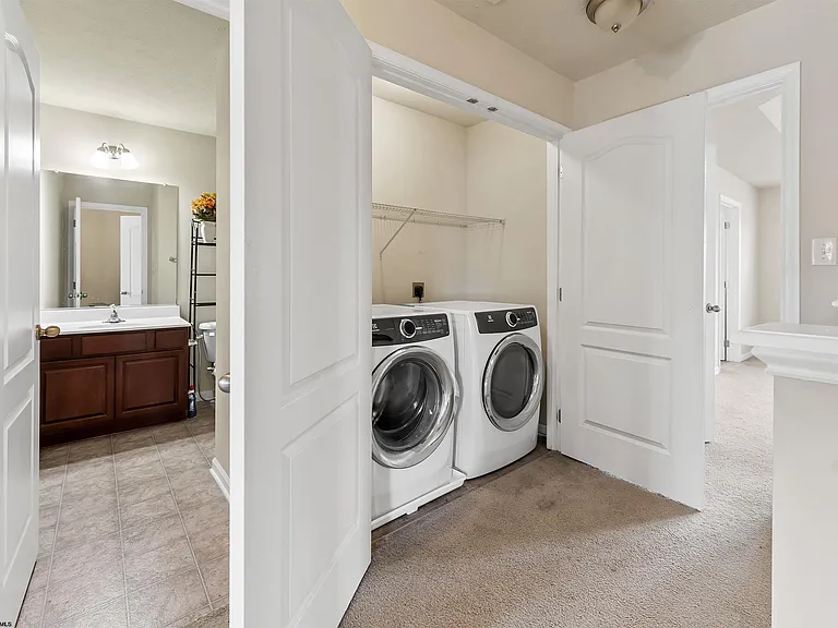 3313 Sun Ct — Photo 26