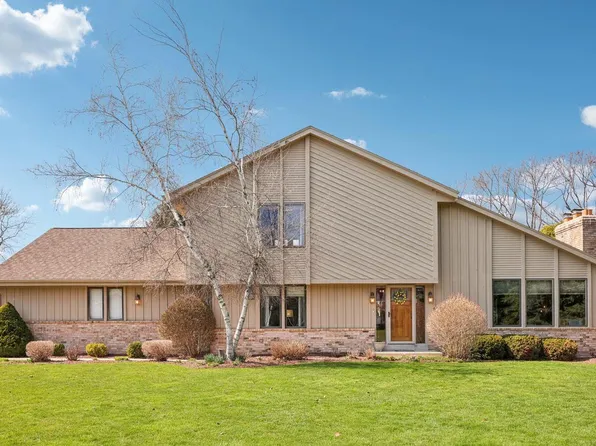 6241 South Whitnall WAY, Hales Corners, WI 53130