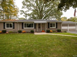 2845 Simpson Dr, Rochester Hills, MI 48309