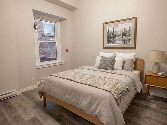 3rd image of 183 Princess St #1575723