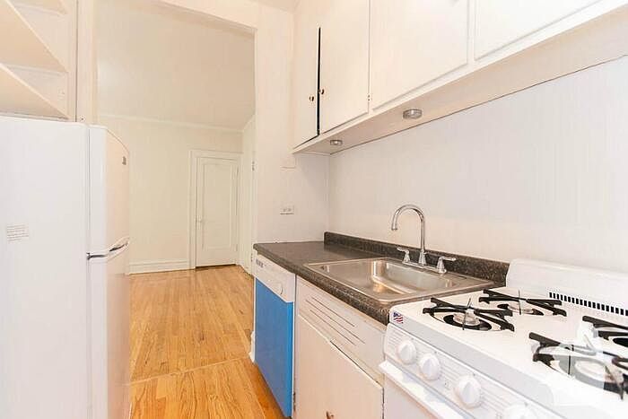 1st image of 445 W Melrose St #3XE