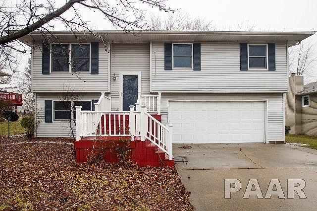 1st image of 403 Pecan St