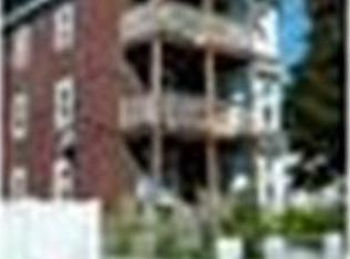 32 Grove St, Brockton, MA 02301