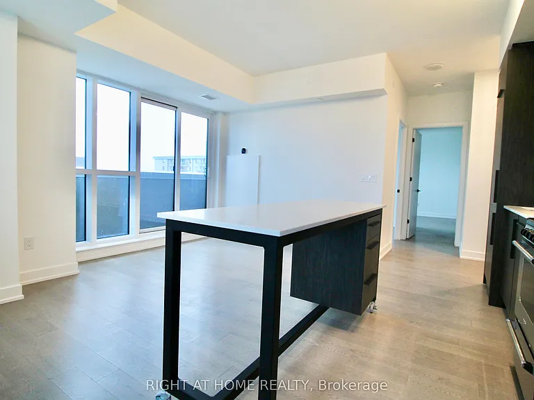 560 Rideau St #1006 — Photo 6