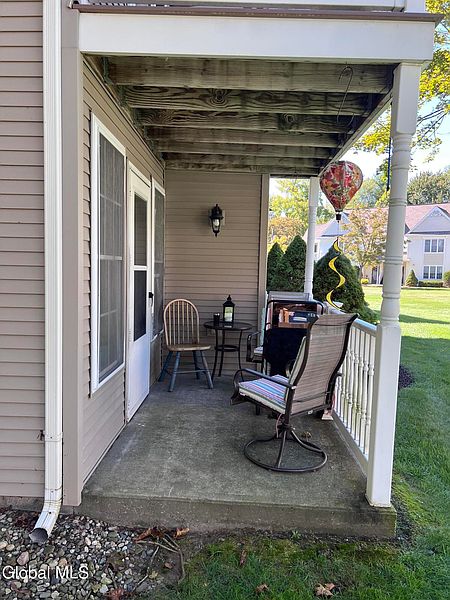 3rd image of 403 Mallards Pond Lane