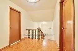 7887 Dufferin St — Photo 6
