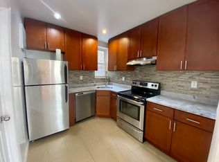 30-36 Steinway St #2F, Astoria, NY 11103