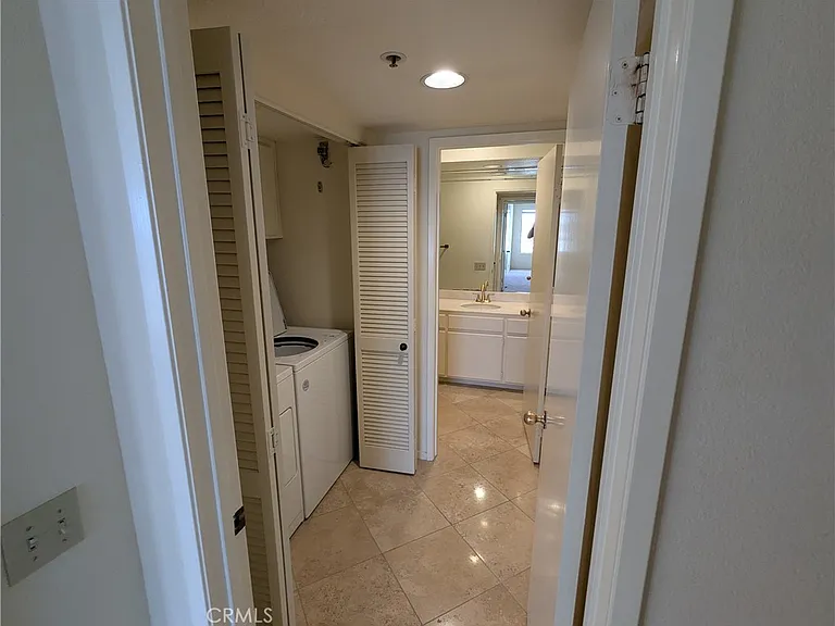 270 Cagney Ln #308 — Photo 59