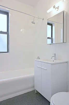 Rented by Metropolitan Equities | media 28