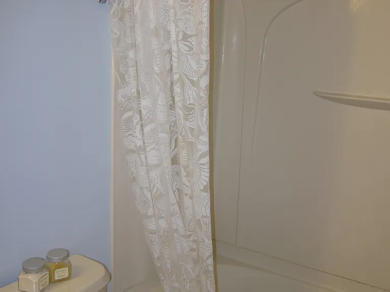 722 Gilbert Pl — Photo 7
