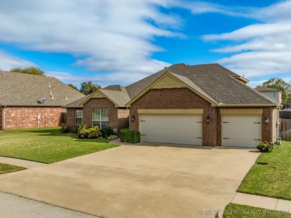 1908 SE Lester Ave, Bartlesville, OK 74006