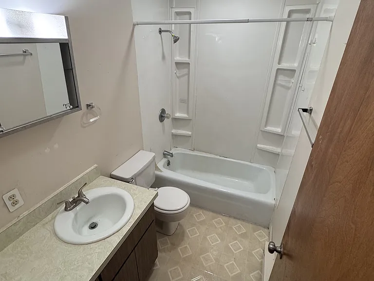 206 E Center St #16 — Photo 9