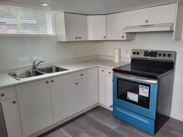 9269 Broadway St, Chilliwack, BC V2P 5W6