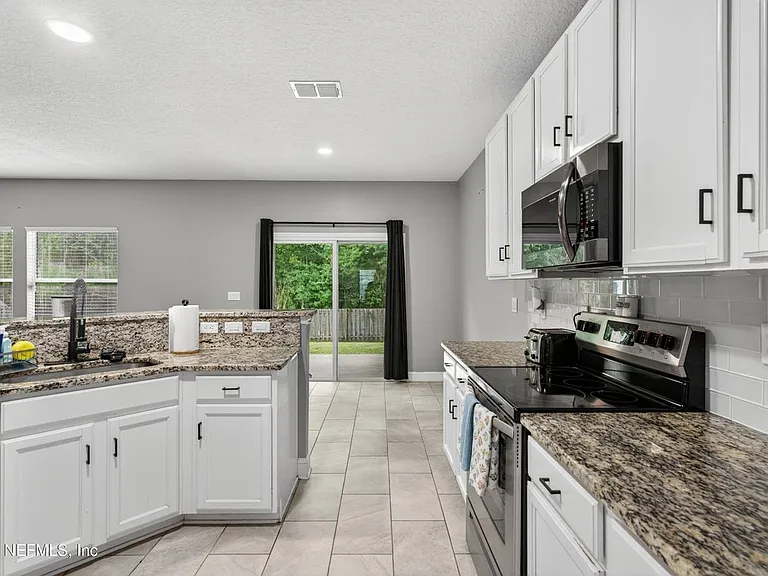 2038 Creekmont Dr — Photo 8