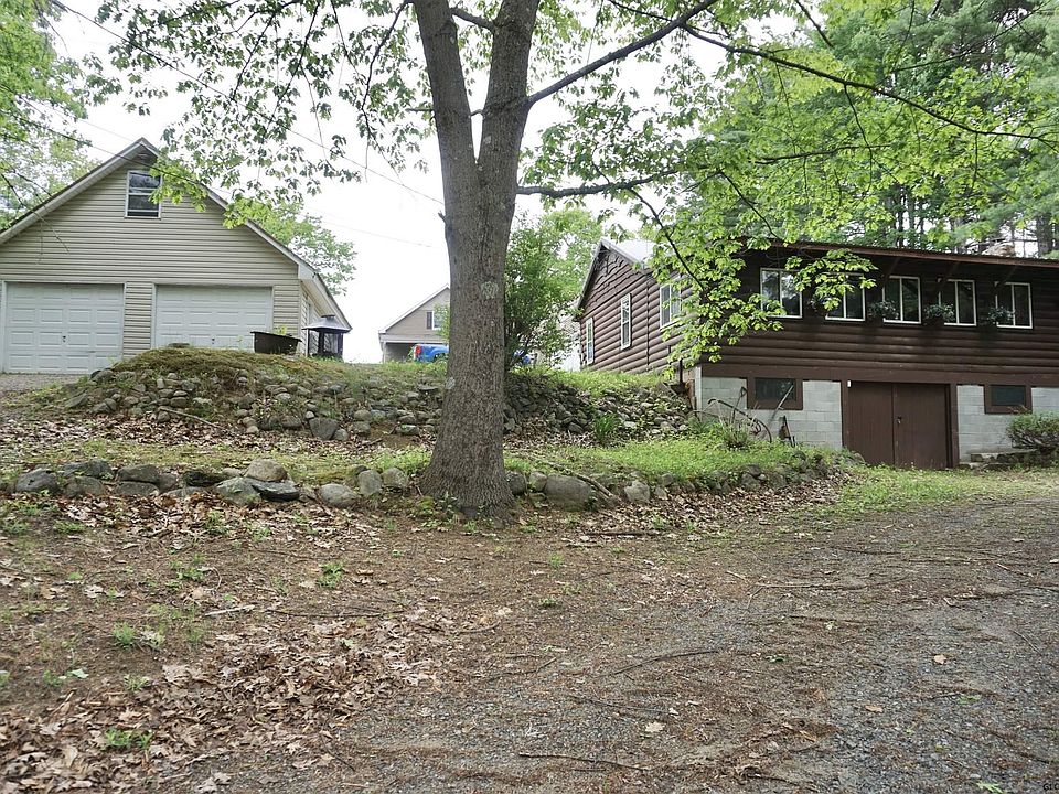 2nd image of 96 Roberts Ln