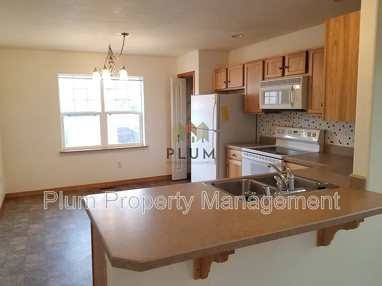1620 S 14th St W — Photo 12