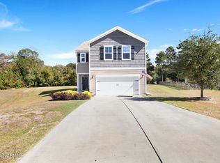 606 Saltree Cir, Holly Ridge, NC 28445