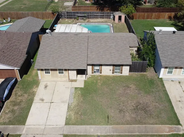 421 Green Canyon Dr, Mesquite, TX 75150
