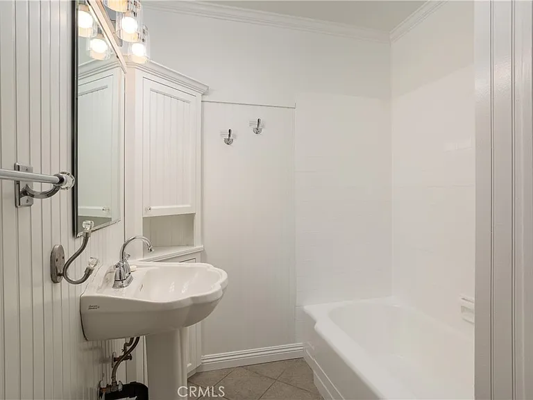 2662 Riverside Dr — Photo 12