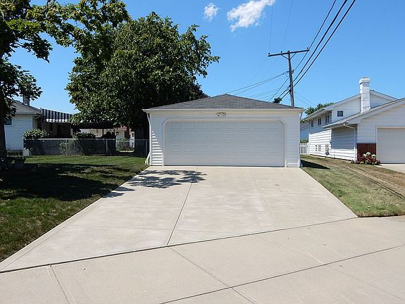 3rd image of 1143 Bonnie Ln