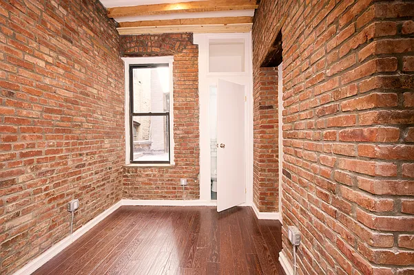 Rented by WRE Group | media 30