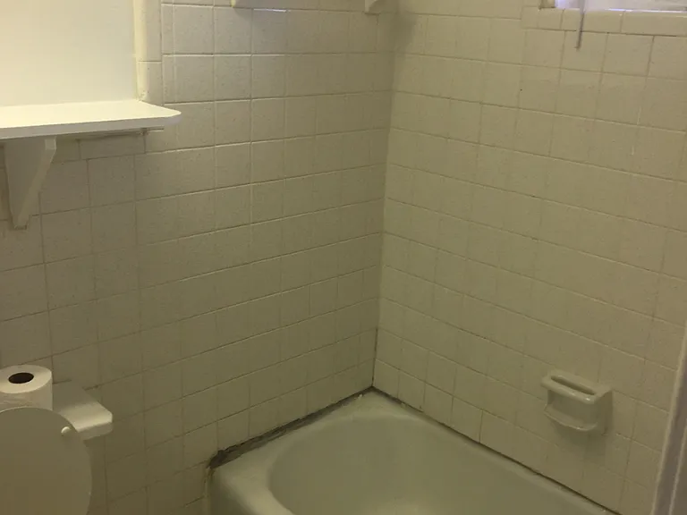 919 Minor St NE #5 — Photo 17