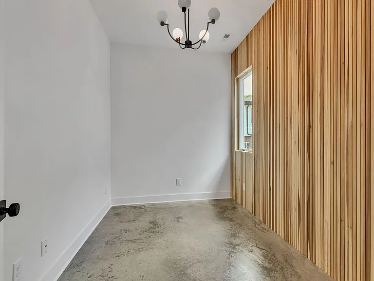 5917 Robertson Ave — Photo 18