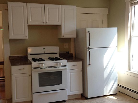 Large Kitchen (12'x17')