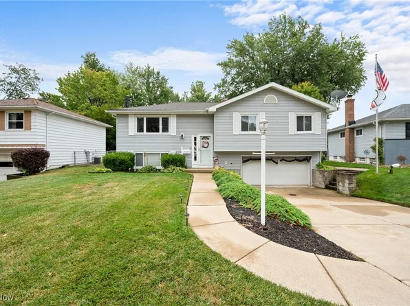 36536 Lakehurst Dr, Eastlake, OH 44095