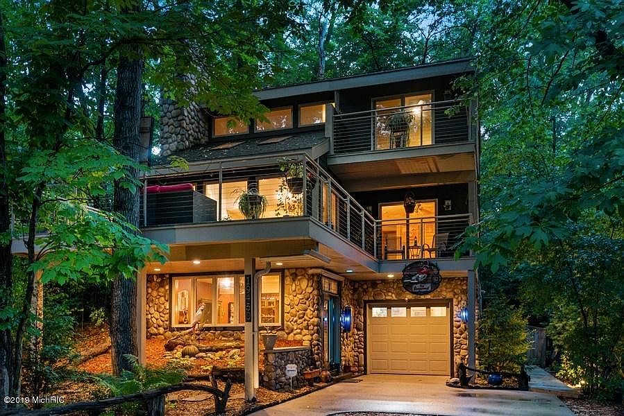 1st image of 19450 Dogwood Dr