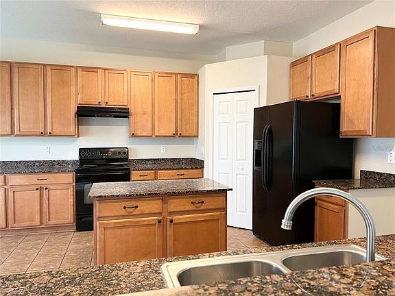 2nd image of 8427 Carriage Pointe Dr