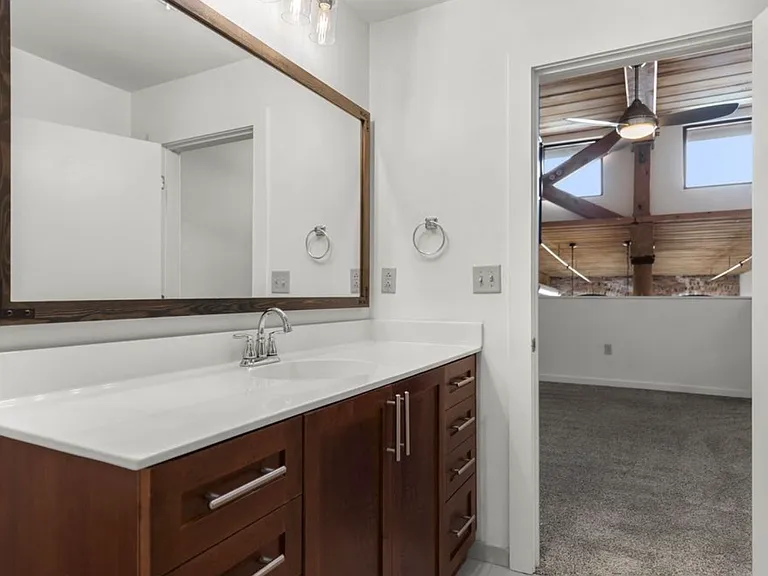 400 Mills Ave #409 — Photo 6