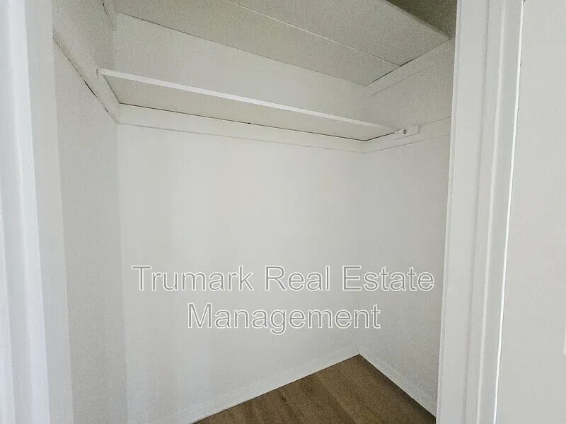 1 bed, 1.0 bath, $2,495 — Photo 4