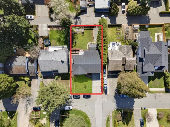 14704 16a Ave, Surrey, BC V4A 5M7