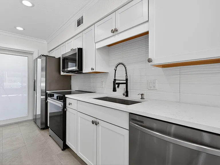 624 Southwind Cir #3 — Photo 18
