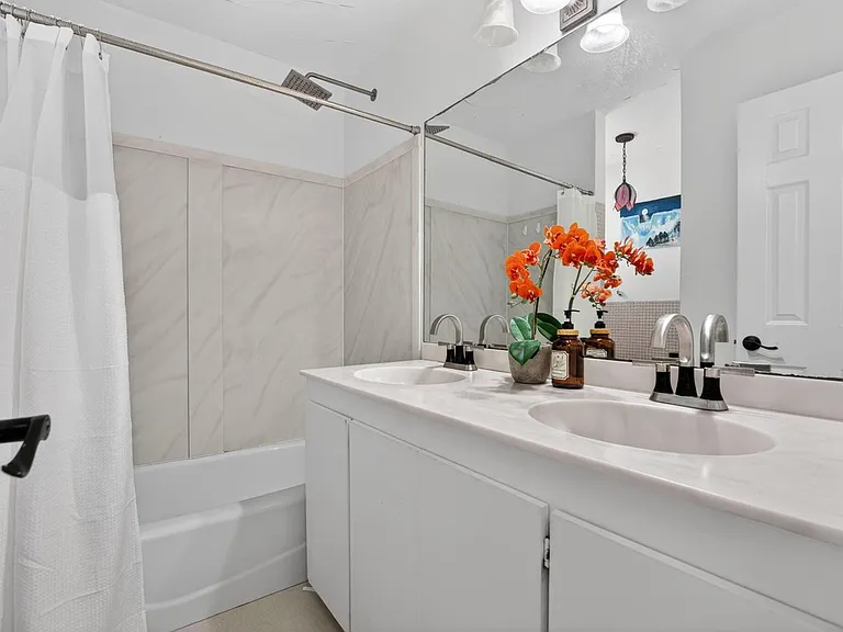 2375 SE 8th St — Photo 24