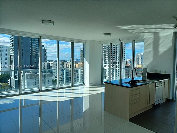 5th image of 1111 SW 1st Ave APT 1825