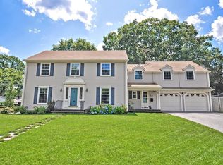 33 Naushon Rd, Pawtucket, RI 02861