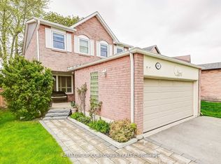 660 Foxwood Trl, Pickering, ON L1V 3X8