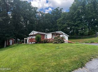 545 Castle Dr, Duncansville, PA