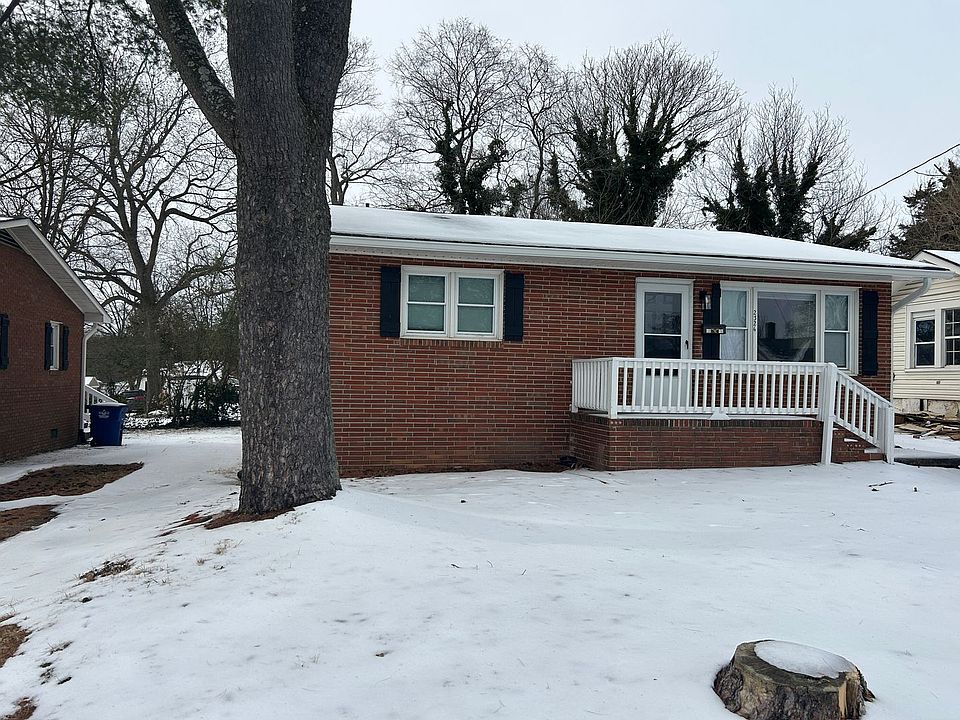 1st image of 2326 Waterbury St