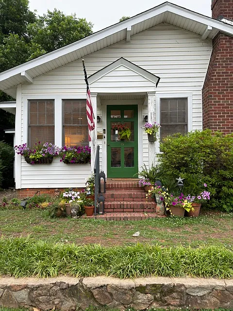15 E Augusta Place — Photo 2