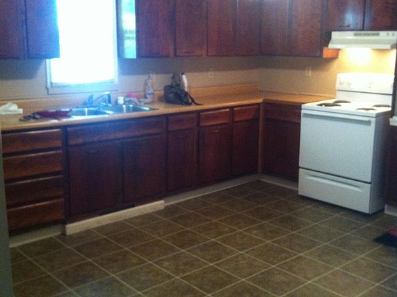 3rd image of 909 Jefferson St