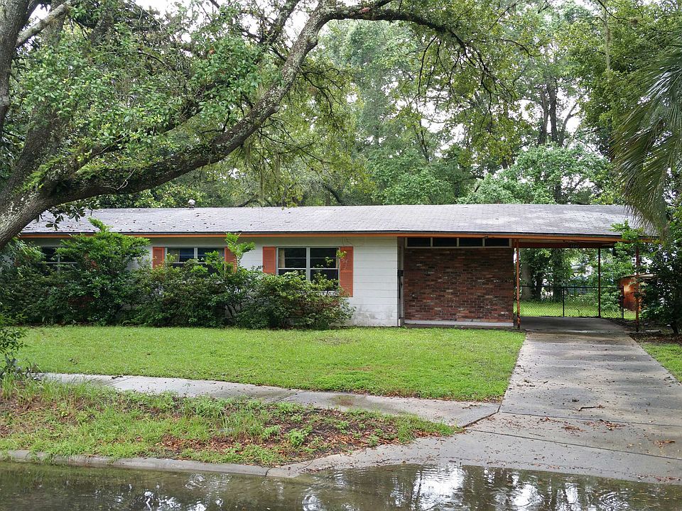 1st image of 1640 NE 18th Pl
