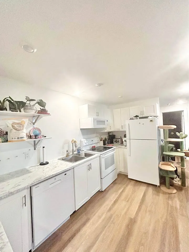 2 bed, $1,650 — Photo 2