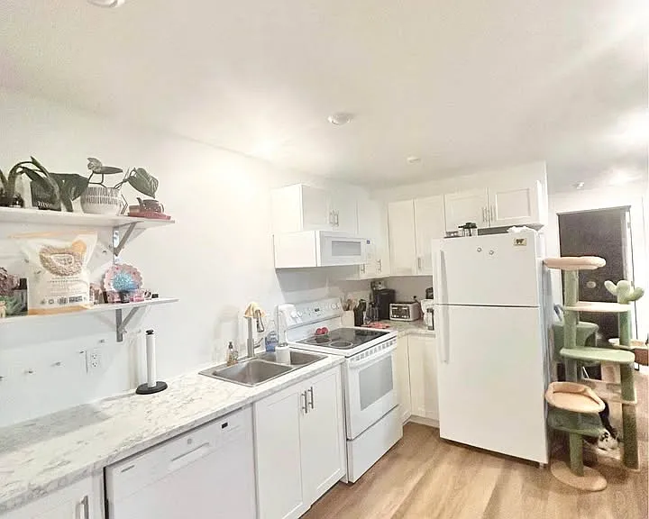 273 Gibson St #2 — Photo 2